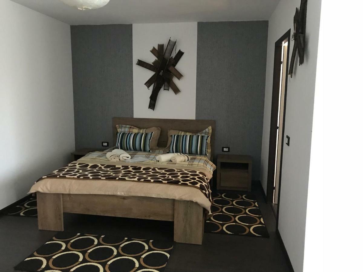 Отель Casa Relax Valeni  Экстерьер фото